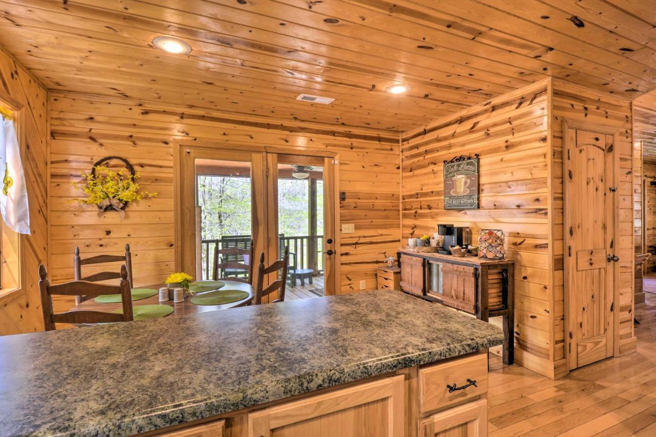 Cozy Hiawassee Cabin With Fire Pit And Mtn Views! Экстерьер фото