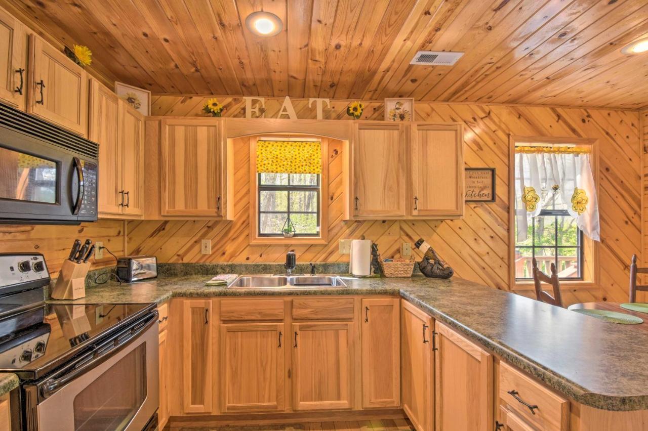 Cozy Hiawassee Cabin With Fire Pit And Mtn Views! Экстерьер фото