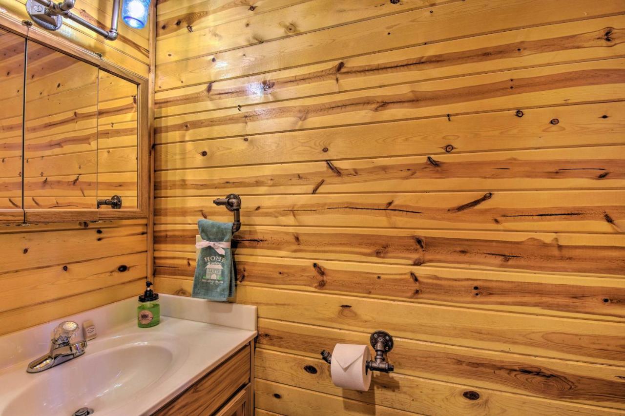 Cozy Hiawassee Cabin With Fire Pit And Mtn Views! Экстерьер фото